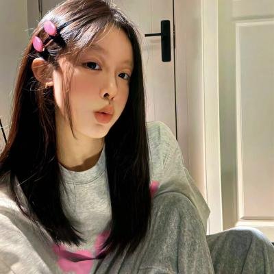 微笑的苹吉